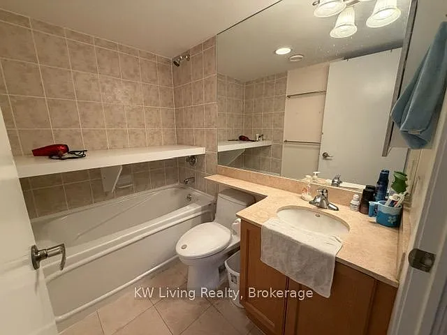 210 Victoria St #3511 — Photo 8