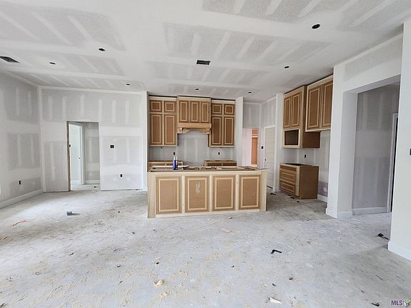 5th image of 41096 Garden Ct