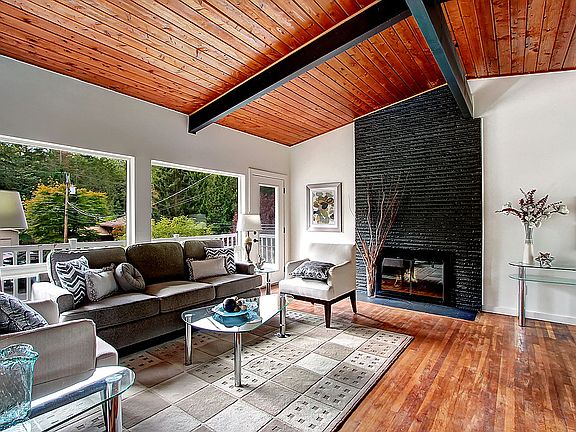 4th image of 6452 NE 153rd St