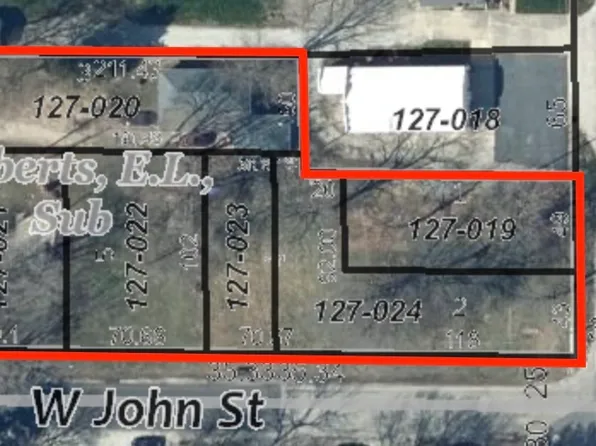 2404 W John St, Champaign, IL 61821