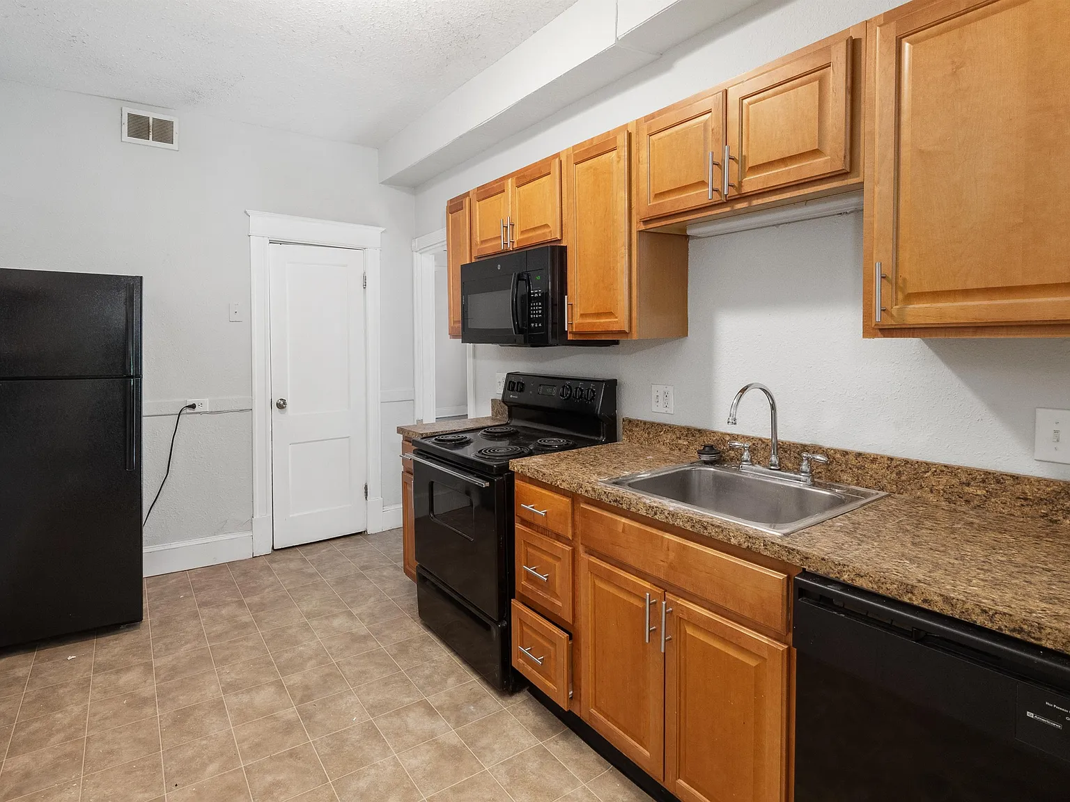 4151 Shaw - 4151 2nd Floor — Photo 4