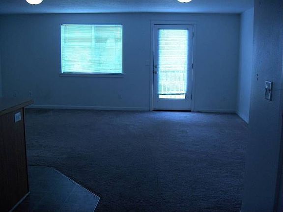 Living/Dining Area