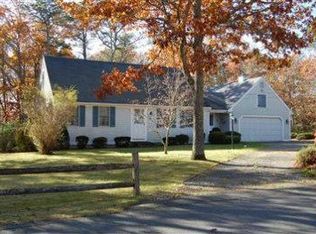 90 Epanow Rd, Eastham, MA 02642