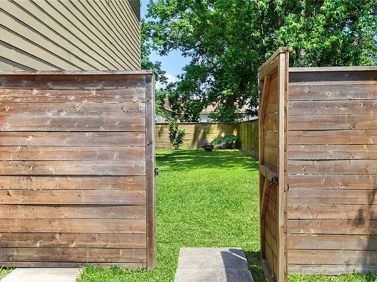 5723 Pasteur Blvd — Photo 3