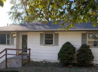 319 N Dill St, Marshfield, MO 65706