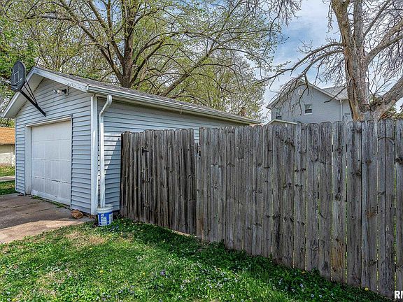 5th image of 1416 32nd St