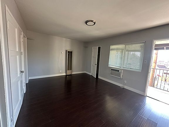 2nd image of 5328 Auckland Ave #6