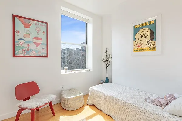 Sold by Compass | media 6