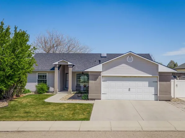 2710 Smart St, Nampa, ID 83686