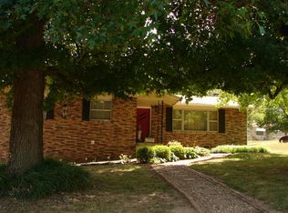 4 Meadowmere Dr, Monett, MO 65708