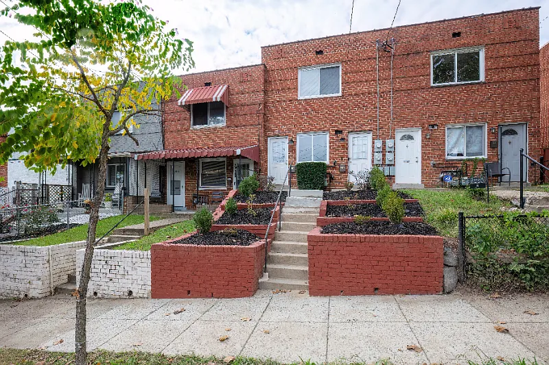 1 bed, 600 sqft, $1,600 — Photo 1