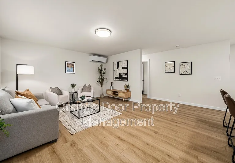 3623 S J St #B — Photo 7
