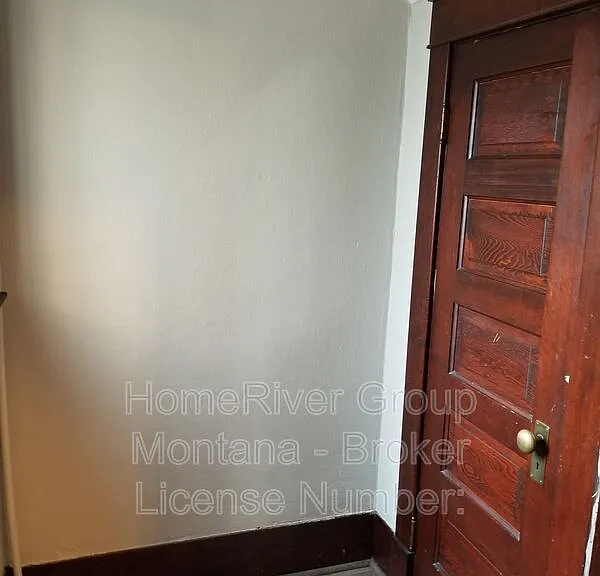 536 S 3rd St W — Photo 27