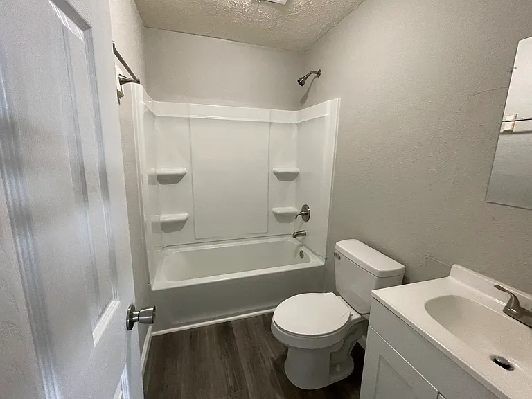 Old Hickory Apartments — Photo 9
