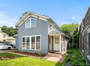 267 S State St, Elgin, IL 60123