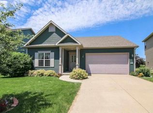 5018 Eagles Perch Dr, Madison, WI 53718