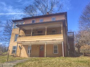 139 N Main St, Winsted, CT 06098