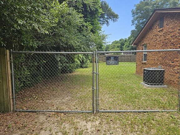 5th image of 6207 Glenwood Dr