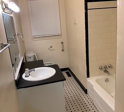 4th image of 133 Oakwood Cir