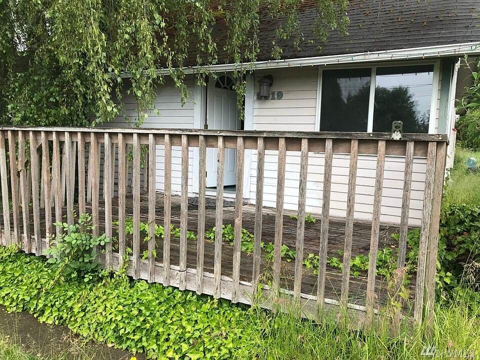 1st image of 9919 Vickery Ave E
