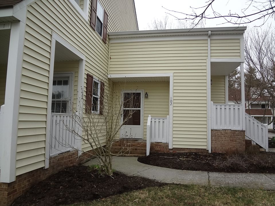 1st image of 102 Chowning Pl