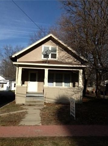 1st image of 326 W Columbia St