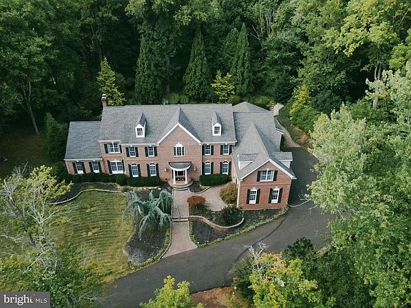 3rd image of 3450 Woodward Rd