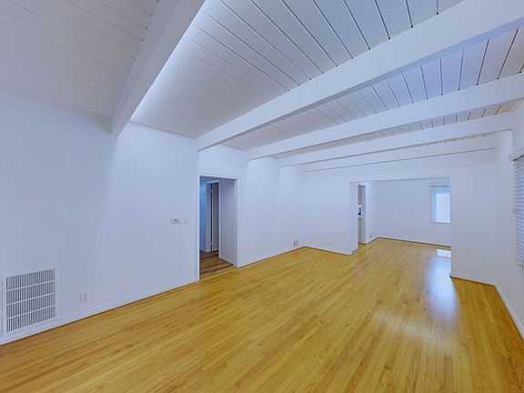 2nd image of 15900 W Sunset Blvd #2