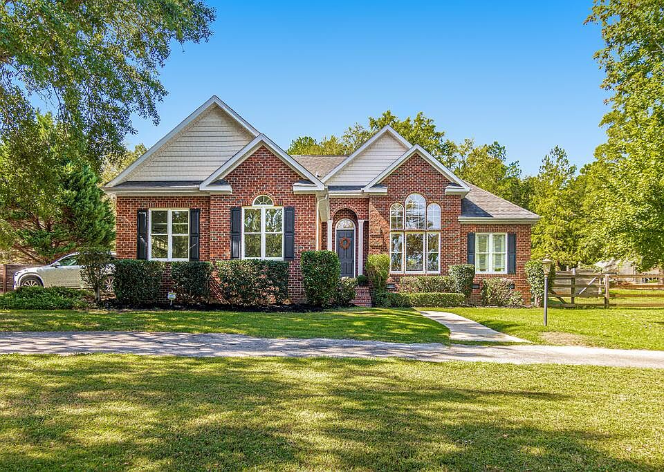 1st image of 111 Plantation Ct