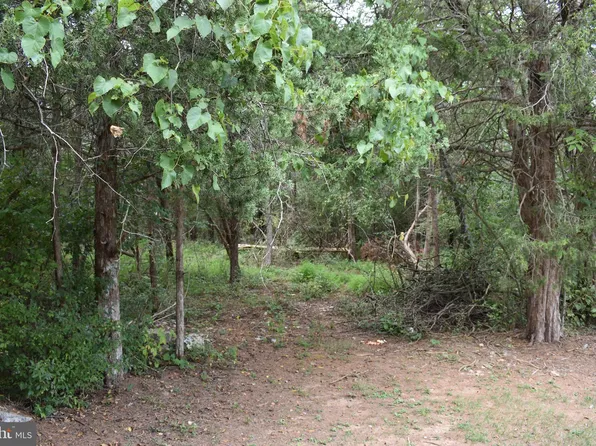 3 Martin Payne Rd, Kearneysville, WV 25430