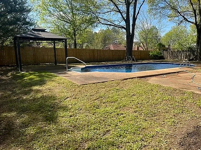 743 Grovewood Dr — Photo 4