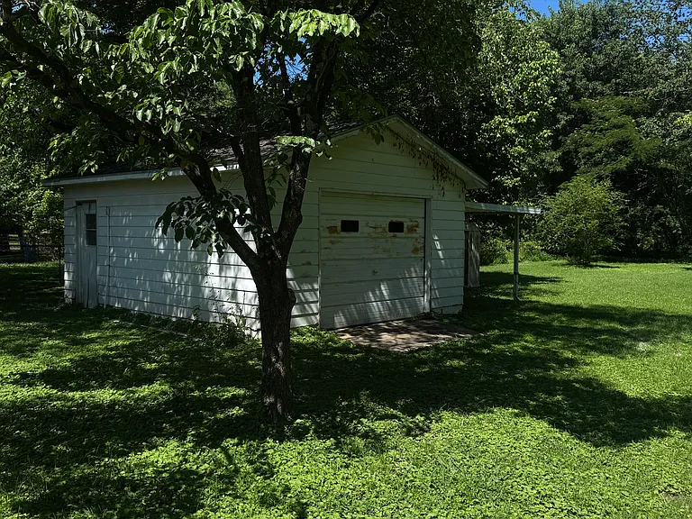3054 Wahl St — Photo 3