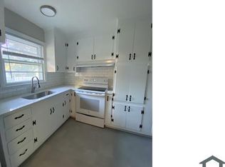 1522 Roxie Ave, Fayetteville, NC 28304