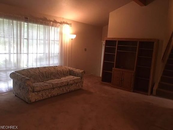 3rd image of 33283 Cromwell Dr