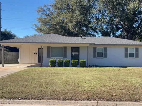 212 S Adcock St, Dumas, AR 71639