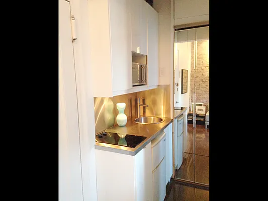 Rented by Apt 168 Inc | media 19