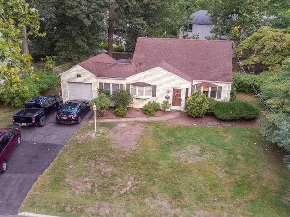 490 Wilson Ave, Paramus, NJ 07652