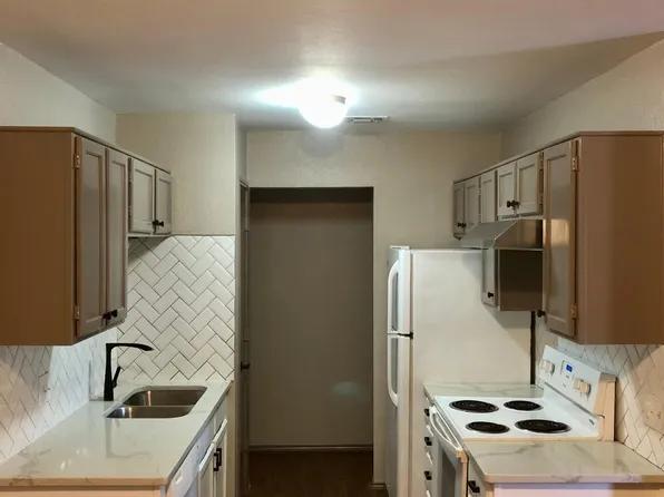10248 Maverick Dr, Fort Worth, TX 76108