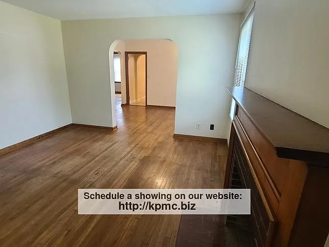 2937 Oaklawn St — Photo 8
