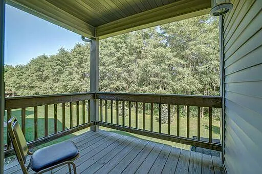 2825 Northridge Dr — Photo 3