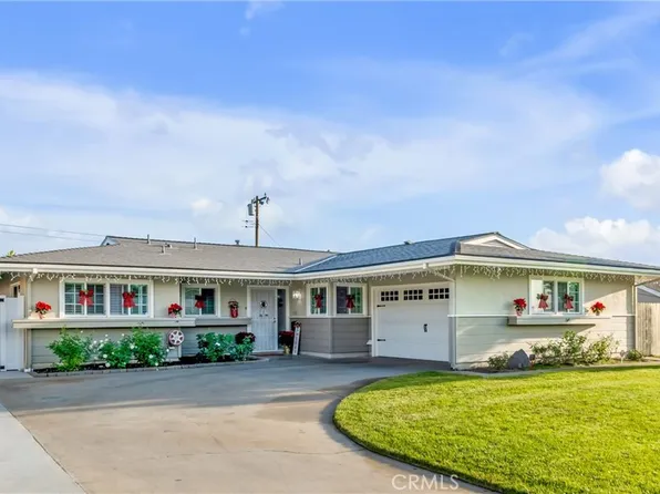 15812 El Soneto Dr, Whittier, CA 90603