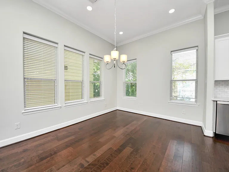 1716 Stuart St — Photo 15