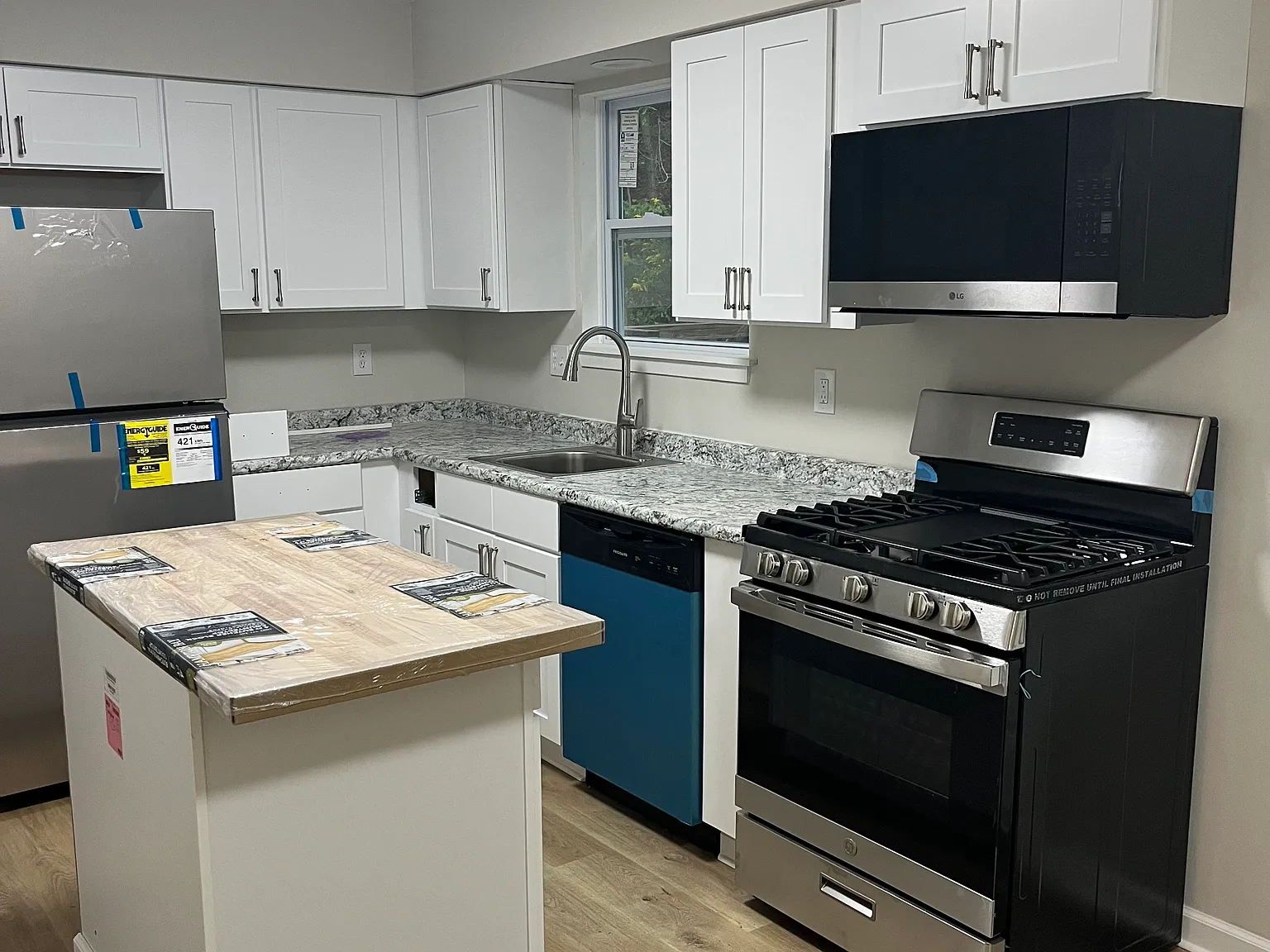 3 bed, 1.5 bath, $2,150 — Photo 3