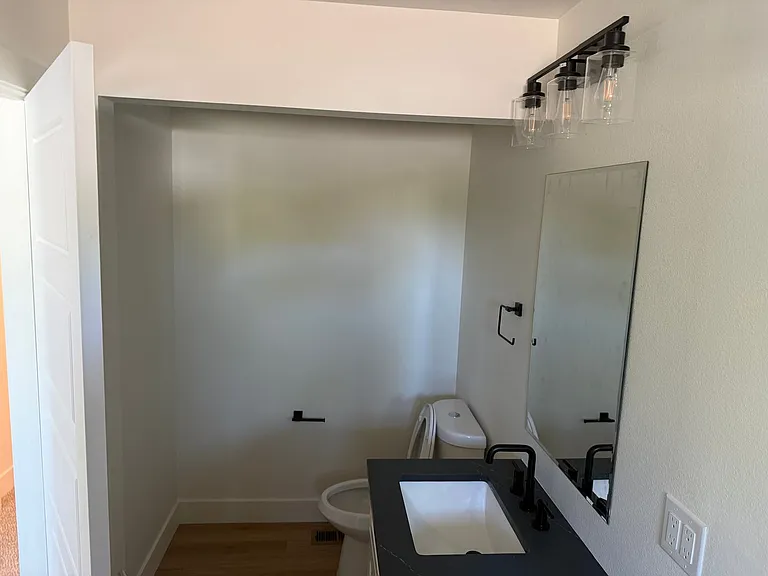 2750 S Cherokee St — Photo 11