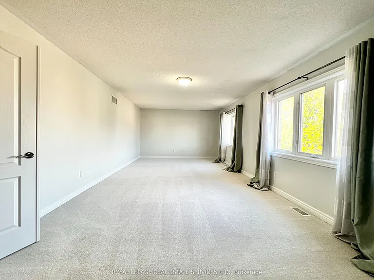 3306 Fox Run Cir — Photo 26