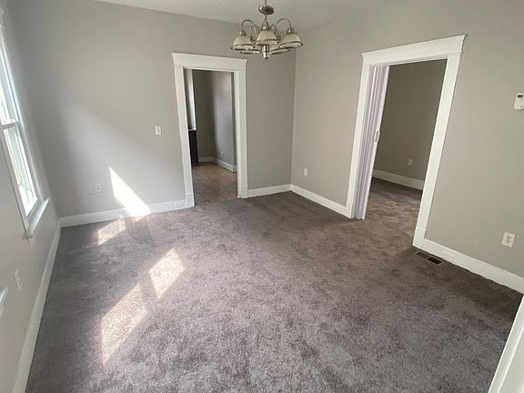 3rd image of 1092 E 72nd St