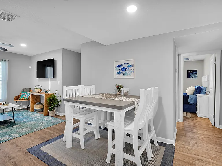 16 Ewing St #A — Photo 11