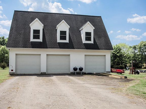 2nd image of 8155 Wheatley Rd