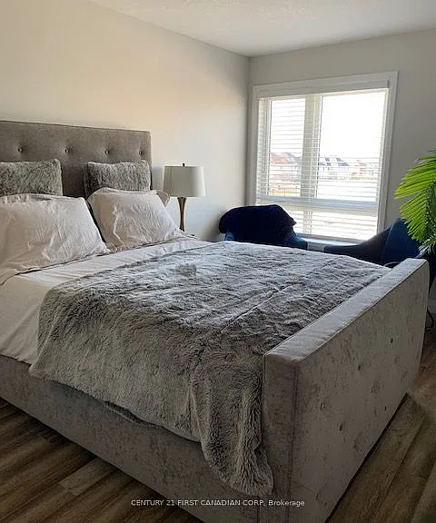 827 Kleinburg Dr E — Photo 21