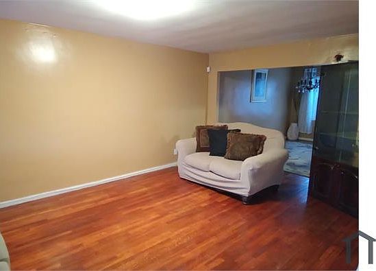 3rd image of 1450 E 102nd St Floor 2